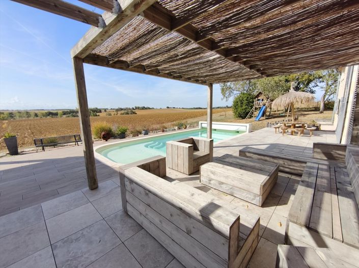 Image No.2-5 Bed House for sale