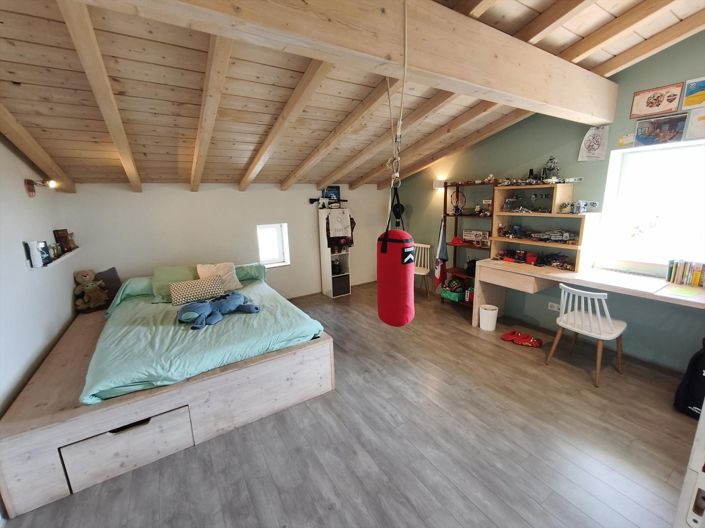 Image No.20-5 Bed House for sale