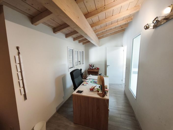 Image No.22-5 Bed House for sale