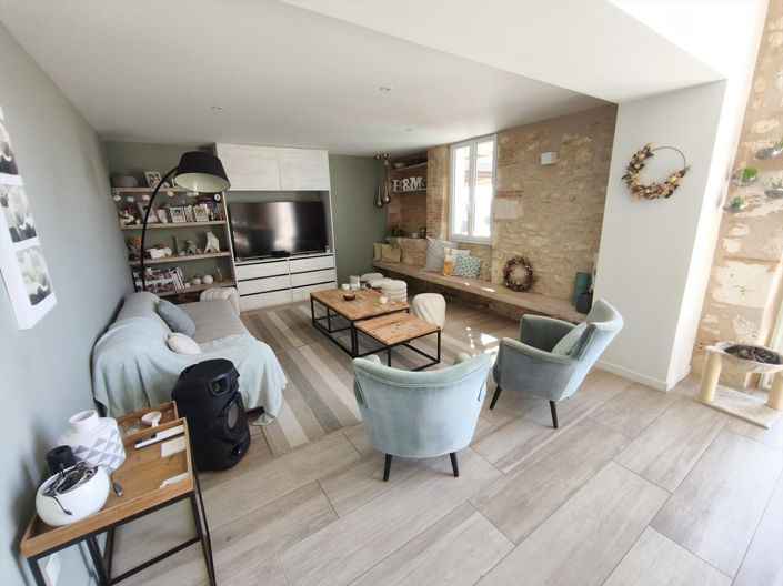 Image No.8-5 Bed House for sale