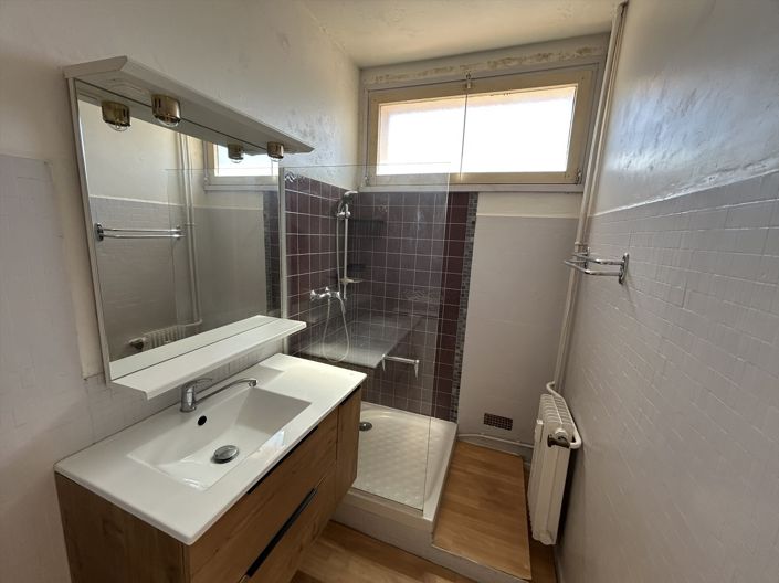 Image No.10-3 Bed Apartment for sale