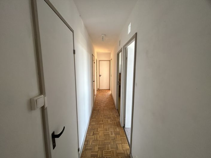 Image No.11-3 Bed Apartment for sale