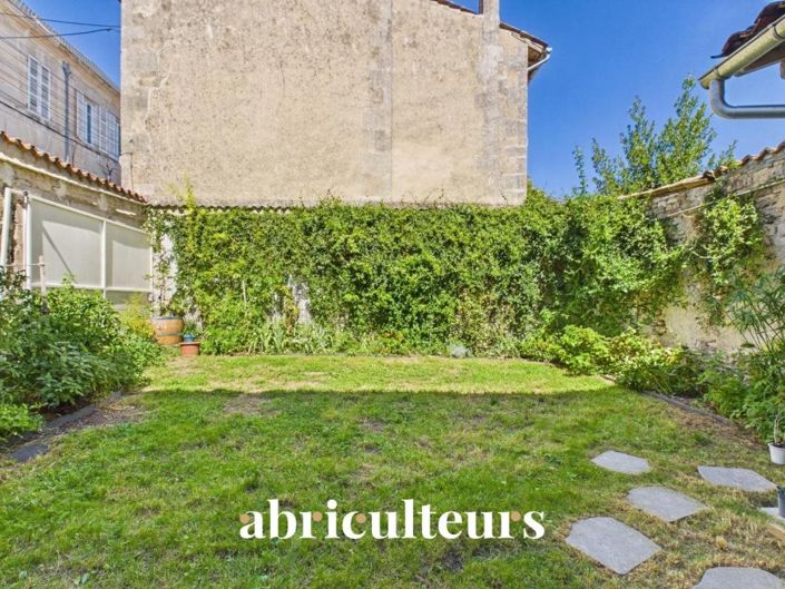 Image No.2-6 Bed House for sale