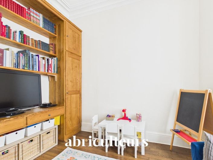 Image No.7-6 Bed House for sale