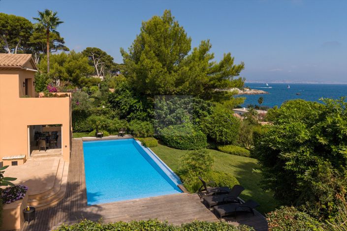 Image No.2-6 Bed House for sale