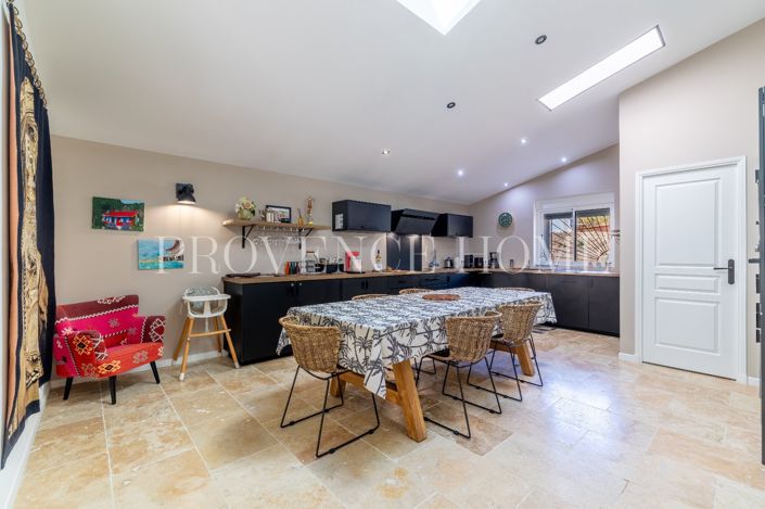 Image No.16-3 Bed House for sale