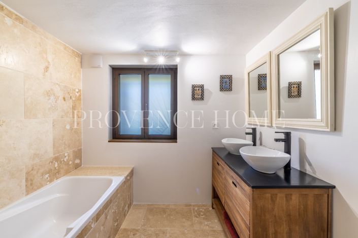 Image No.8-3 Bed House for sale
