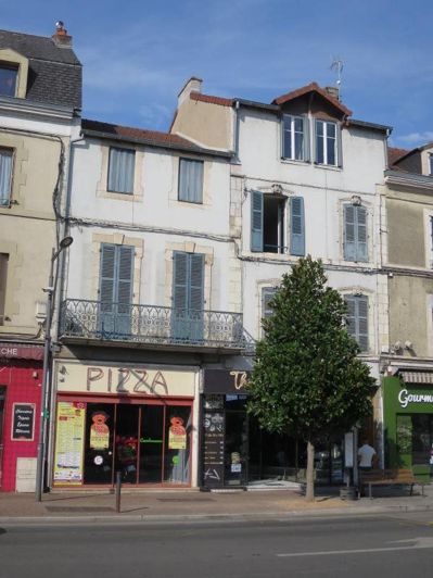 Image No.2-Propriété à vendre à Montluçon