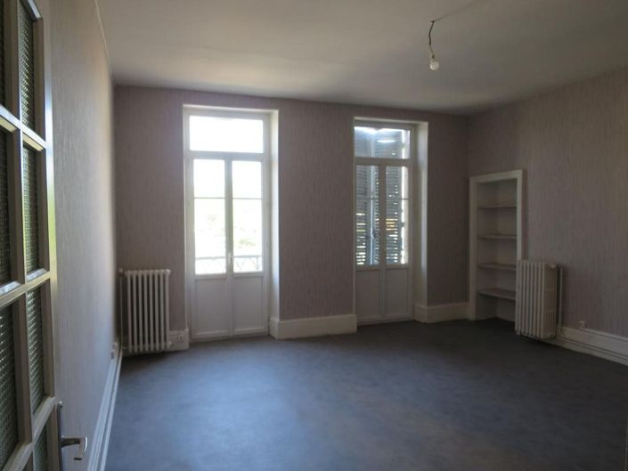 Image No.8-Propriété à vendre à Montluçon