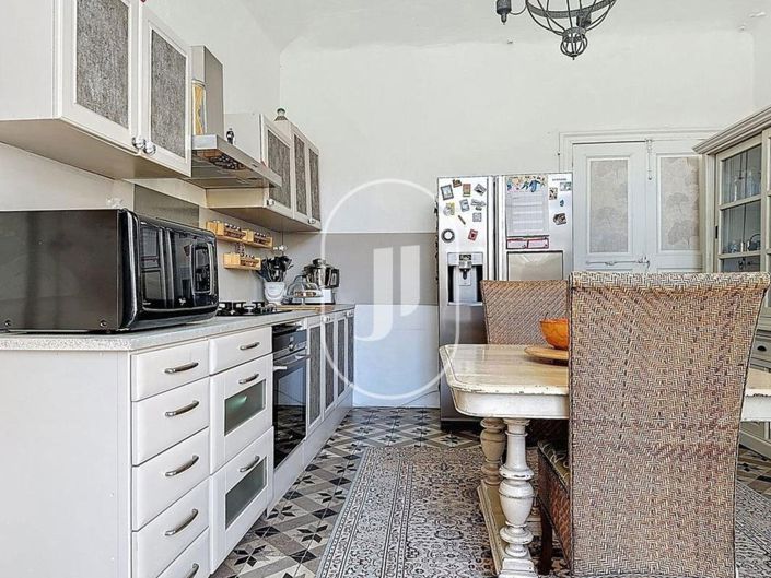 Image No.5-5 Bed House for sale