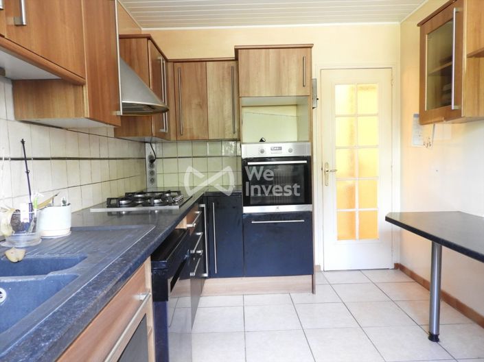 Image No.6-4 Bed House for sale