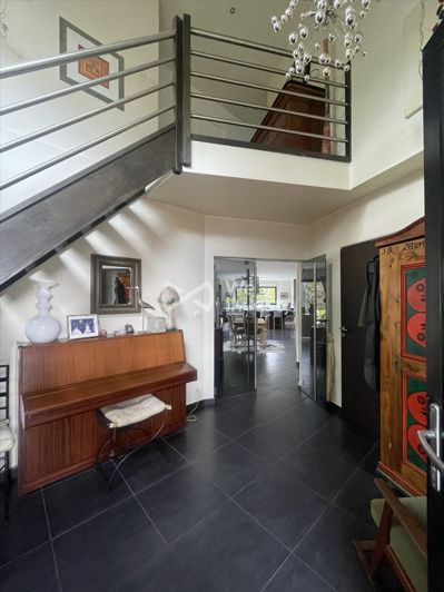 Image No.11-4 Bed Property for sale