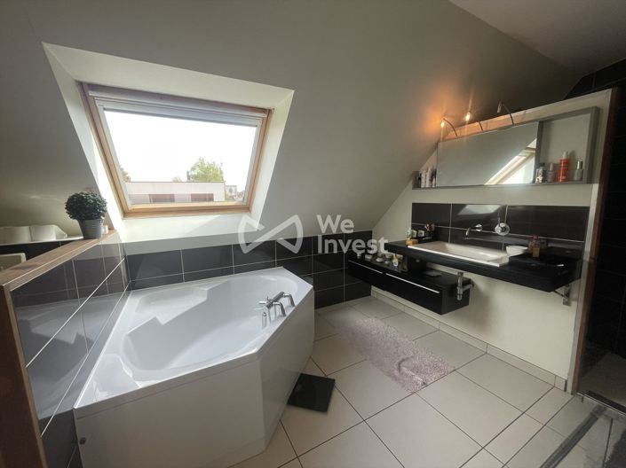 Image No.13-4 Bed Property for sale