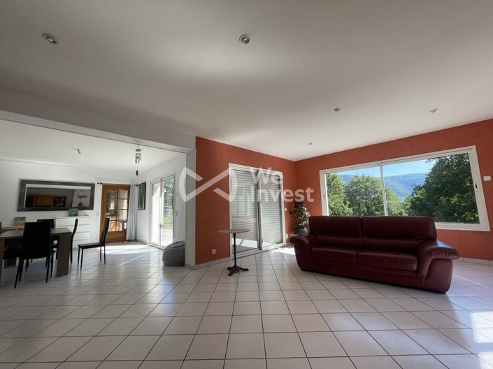 Image No.7-7 Bed House for sale