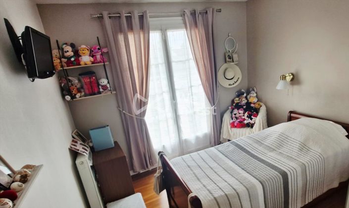 Image No.11-3 Bed House for sale