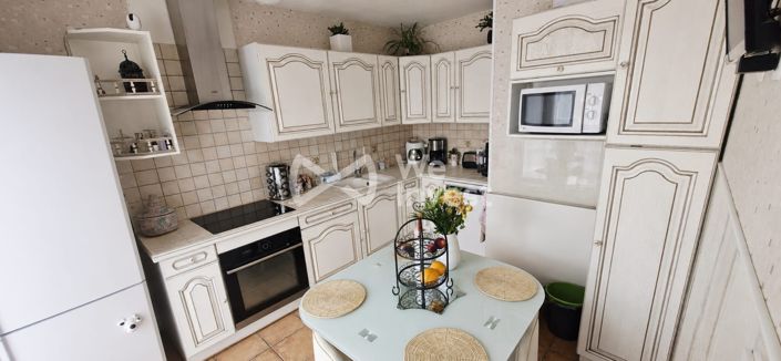 Image No.7-3 Bed House for sale