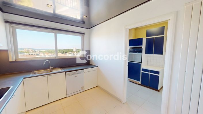 Image No.15-4 Bed Apartment for sale