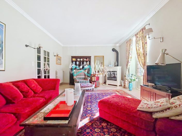 Image No.6-4 Bed House for sale