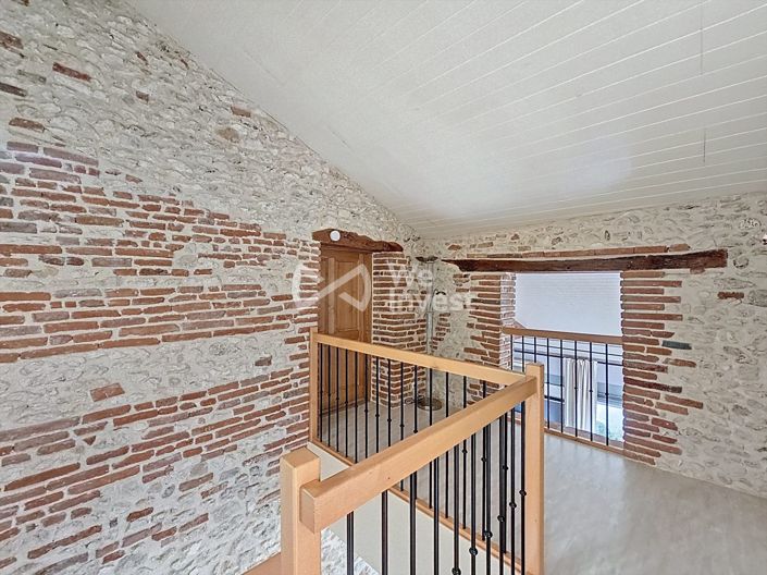 Image No.10-10 Bed House for sale