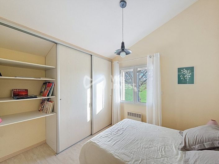Image No.12-10 Bed House for sale