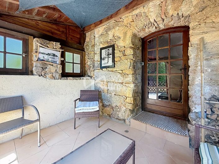 Image No.10-12 Bed House for sale