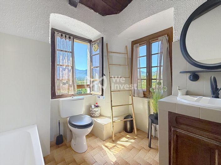 Image No.16-12 Bed House for sale