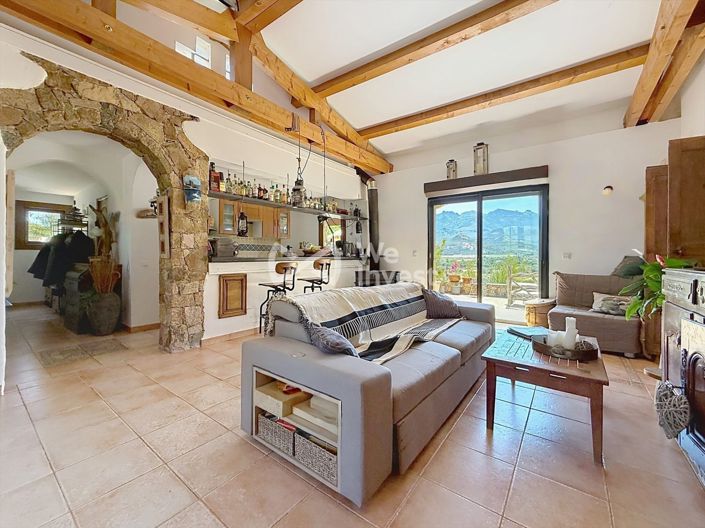 Image No.6-12 Bed House for sale