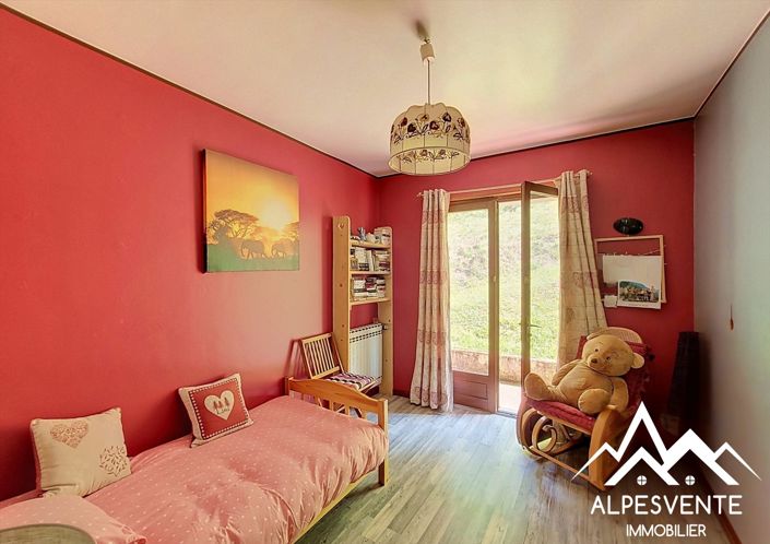 Image No.13-3 Bed House for sale