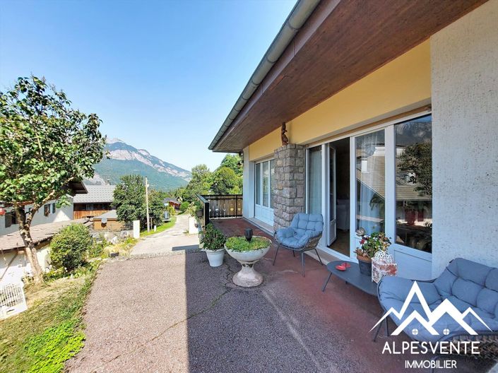 Image No.22-3 Bed House for sale