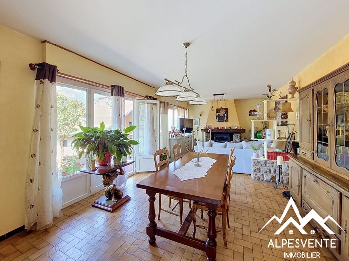 Image No.3-3 Bed House for sale