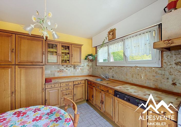 Image No.5-3 Bed House for sale