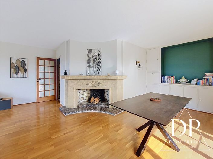 Image No.15-3 Bed House for sale
