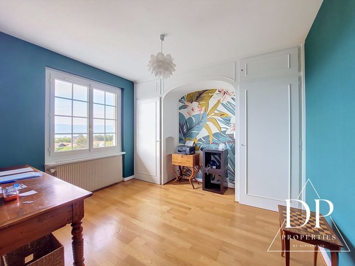 Image No.18-3 Bed House for sale