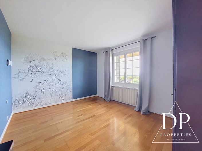 Image No.20-3 Bed House for sale
