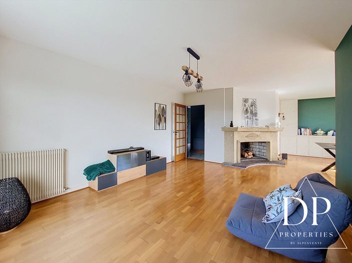 Image No.21-3 Bed House for sale