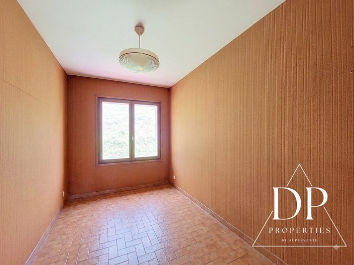 Image No.16-3 Bed House for sale
