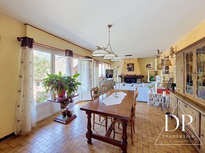 Image No.3-3 Bed House for sale