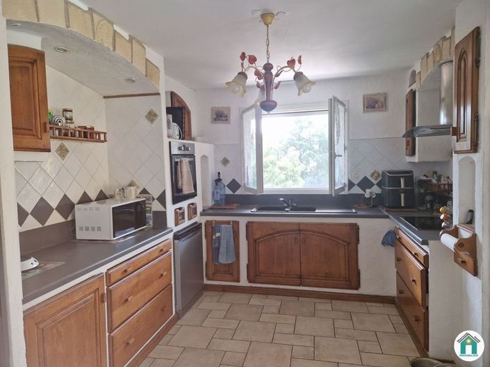 Image No.14-4 Bed House for sale
