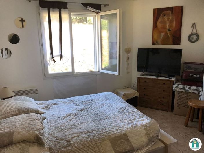 Image No.18-4 Bed House for sale