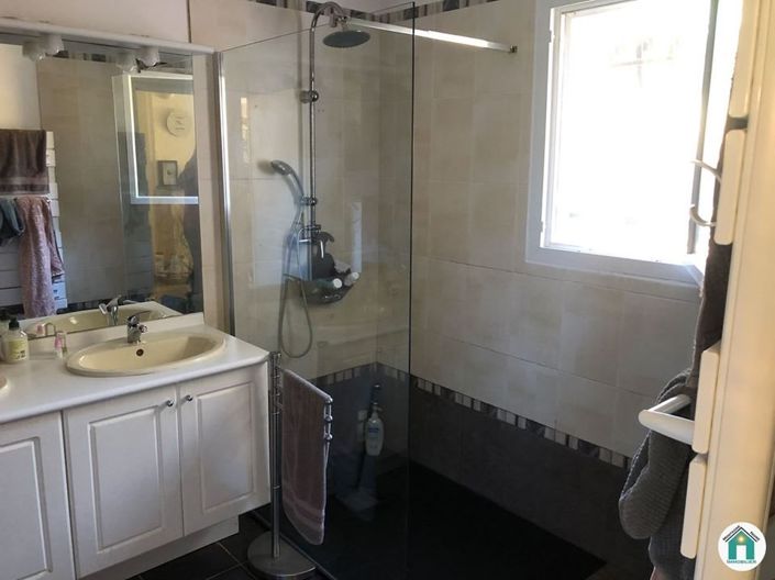 Image No.19-4 Bed House for sale