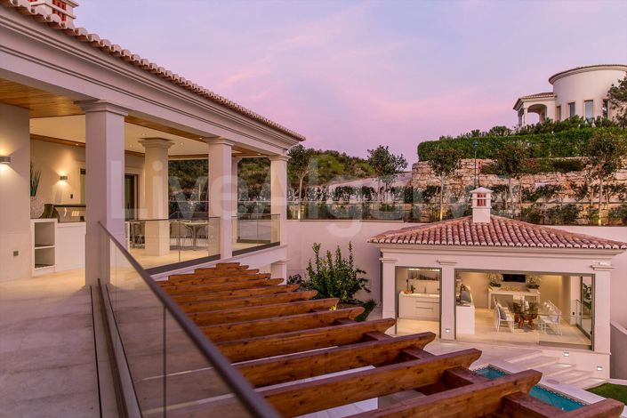 Image No.31-5 Bed House for sale