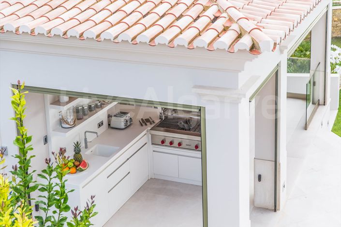 Image No.4-5 Bed House for sale