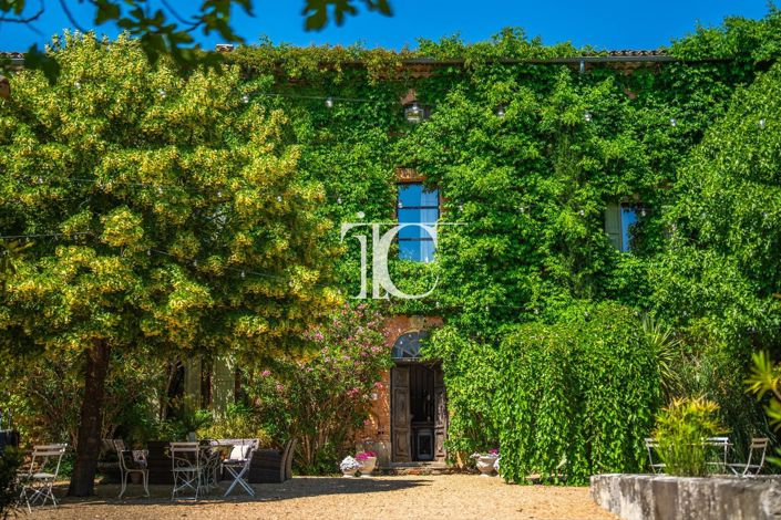 Image No.34-6 Bed Property for sale