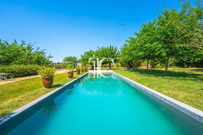 Image No.38-6 Bed Property for sale