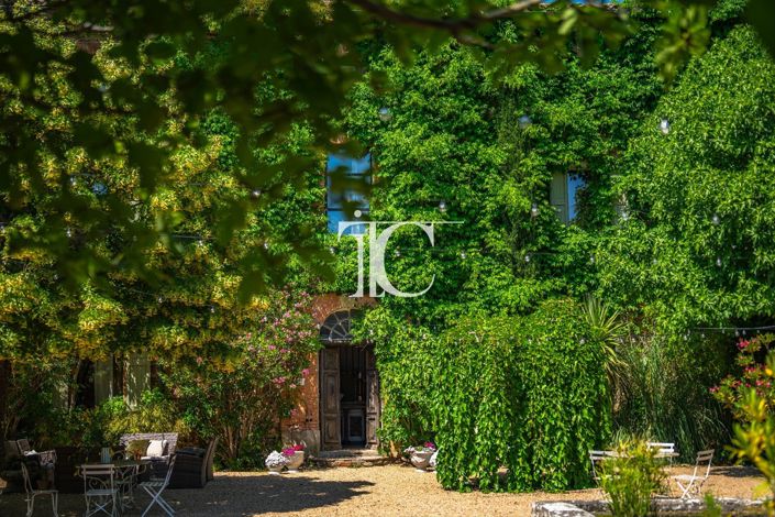 Image No.5-6 Bed Property for sale