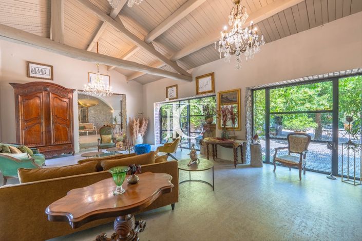 Image No.7-6 Bed Property for sale