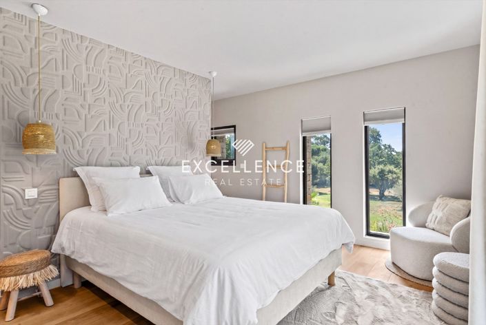 Image No.16-5 Bed House for sale