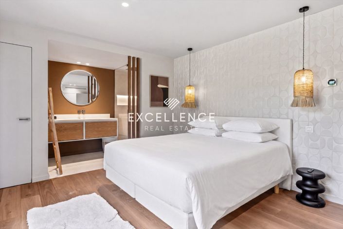 Image No.18-5 Bed House for sale