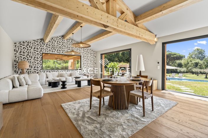 Image No.5-5 Bed House for sale