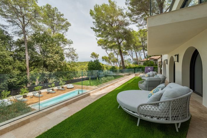 Image No.12-5 Bed House for sale